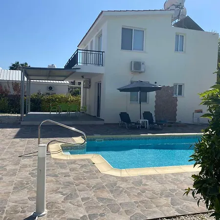Luxury In κόλπος των κοpαλλίων Pool Maa